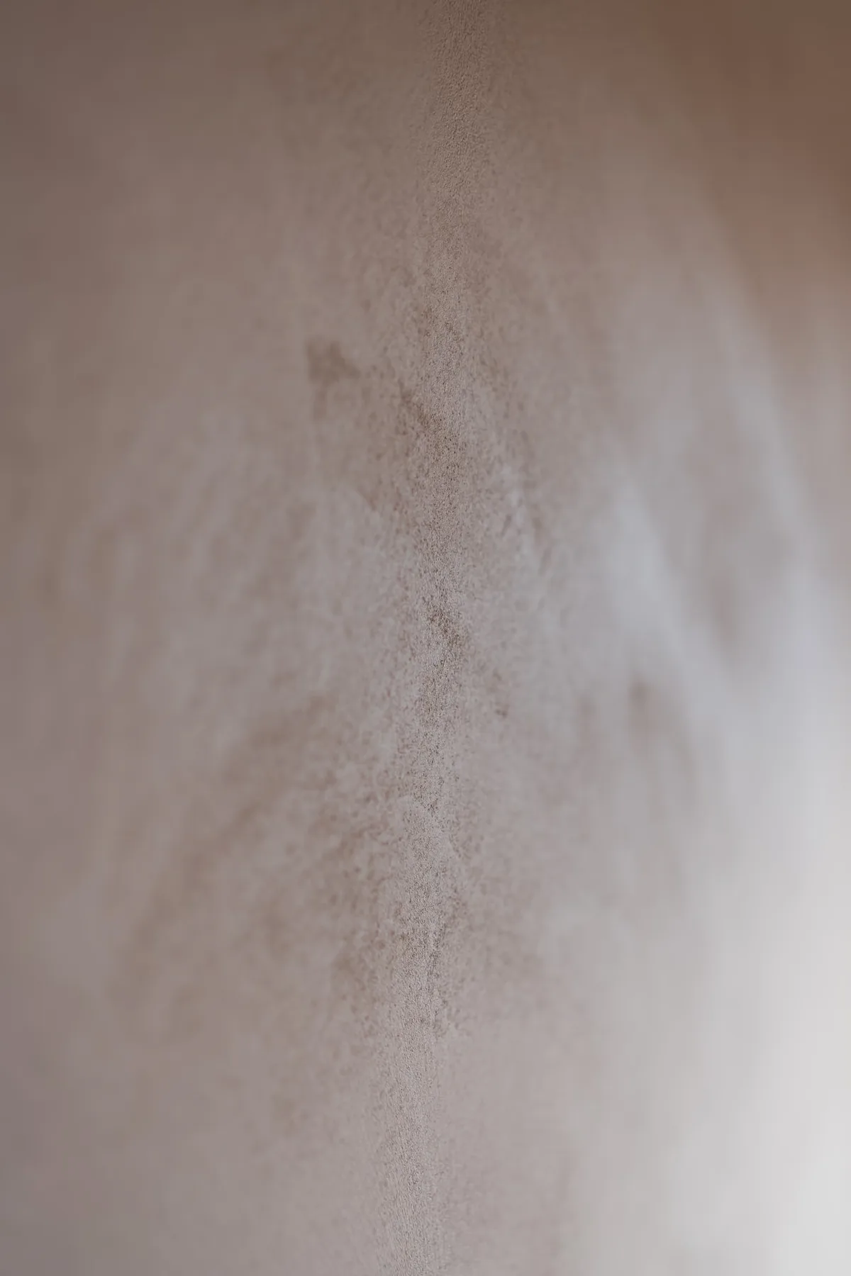 Mur en enduit à la chaux, teinte Peach