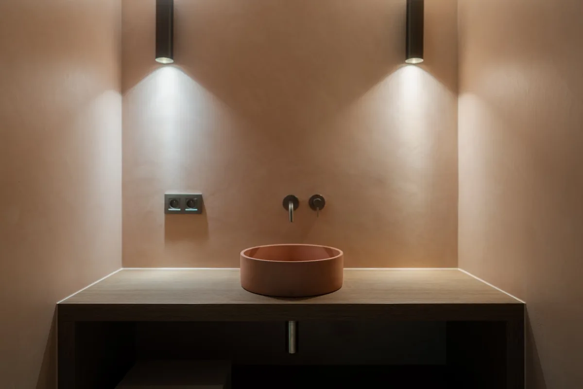 Béton ciré sur mesure dans une maison contemporaine
